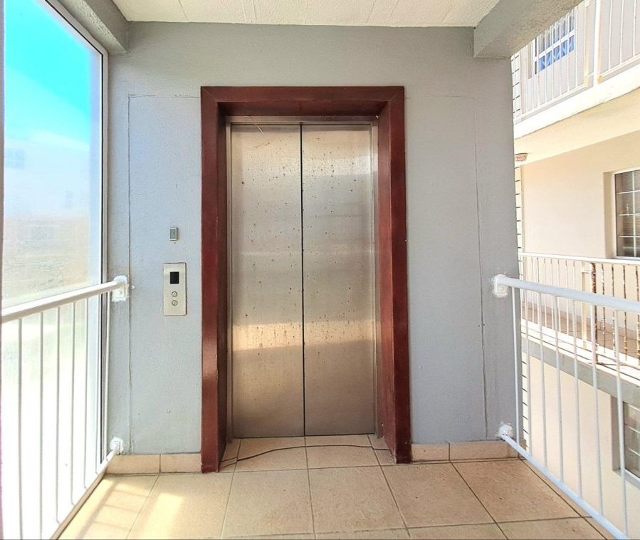 1 Bedroom Property for Sale in Costa Da Gama Western Cape